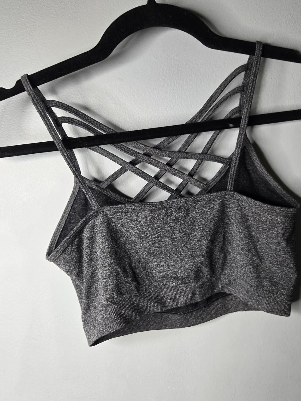 Zenana Outfitters Gray Seamless Triple Criss Cross Bralette Medium - Picture 2 of 2